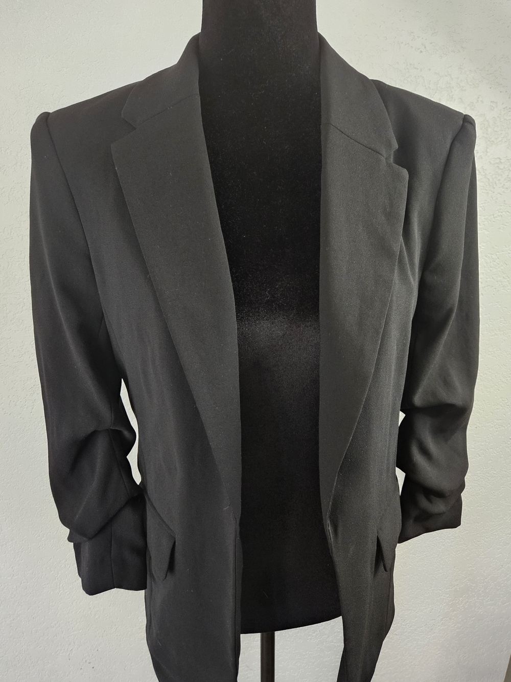 H&M Black Open-Front Blazer - Classic Tailored Sport Coat